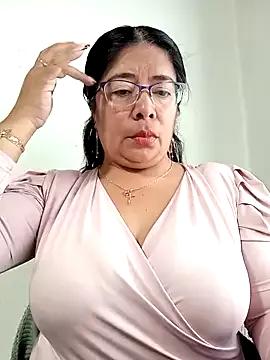 __valentina18 from StripChat