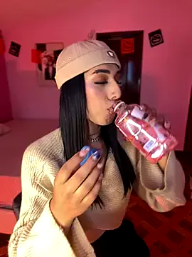 Freechat _Denisse444 on StripChat