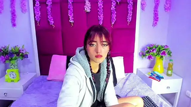 Private _Maleja_19_ on StripChat