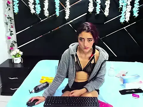 StripChat _Maleja_19_ is Freechat _Maleja_19_ — show anal