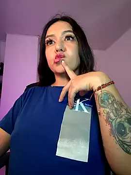 Abbyjoness21 on StripChat 