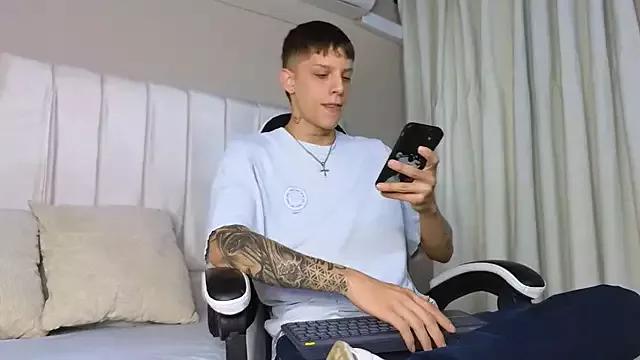 Adam_hard_ from StripChat