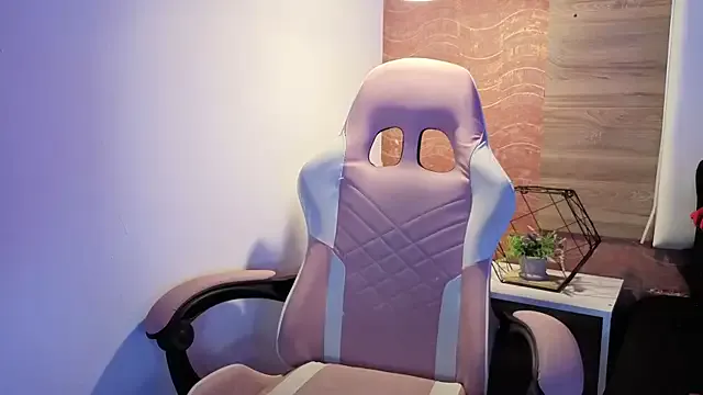 StripChat AgnesIvanova is Freechat AgnesIvanova — Put ur fingers inside me and squirting