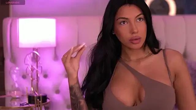 AishaDevoe from StripChat is Freechat