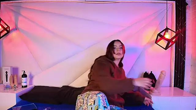 Alaia_Ath from StripChat