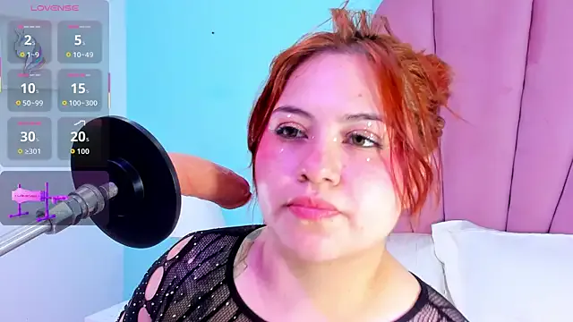 Freechat alana_glasses on StripChat