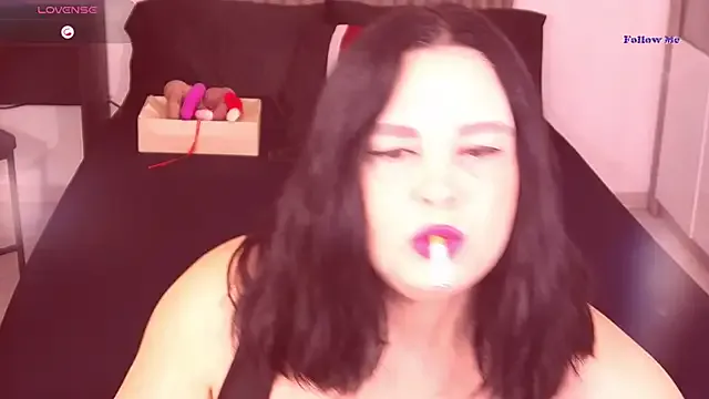 Freechat Alenny11 on StripChat