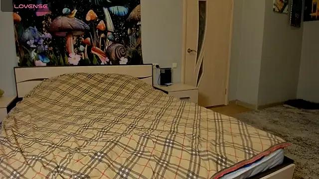 Naked Room AlisaBacker 