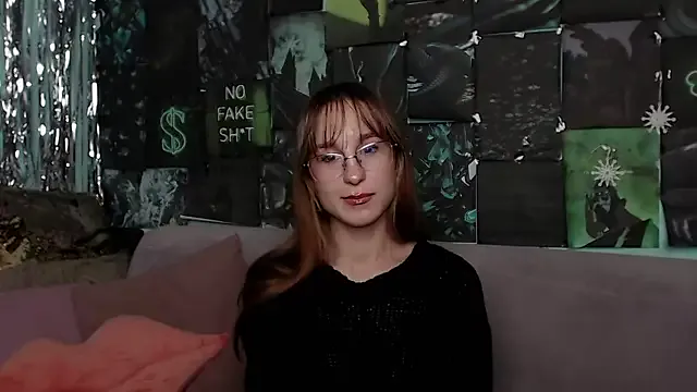 Freechat AlishaKellyi on StripChat