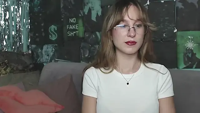 Freechat AlishaKellyi on StripChat