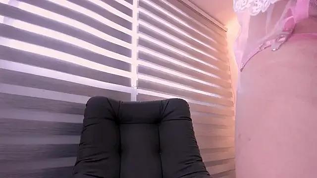 Naked Room AlliceLover 