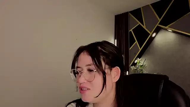 almma_shy from StripChat