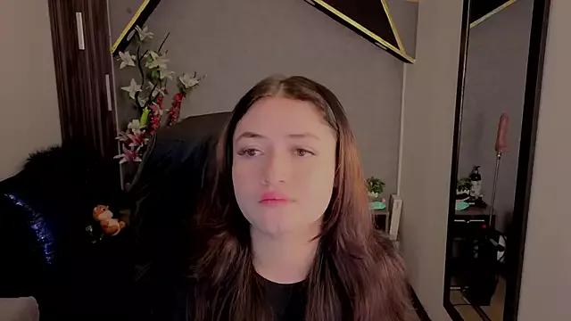 almma_shy from StripChat