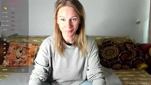 Amalia_Mio from StripChat