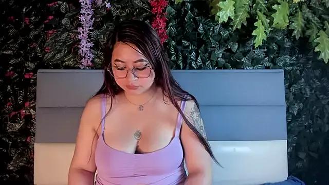 AmaraLux_1 from StripChat is Freechat