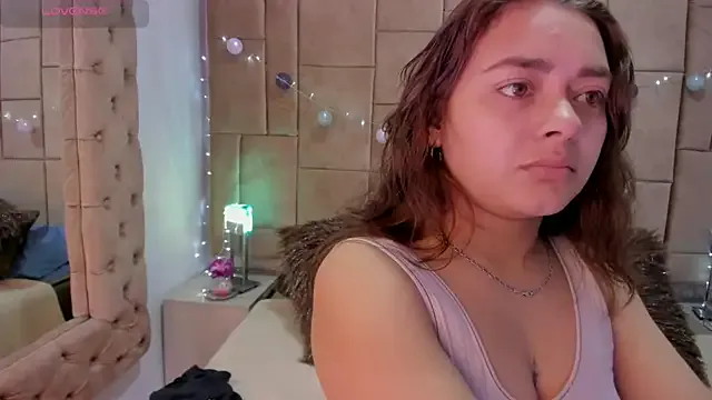 Freechat ambar_69_ on StripChat