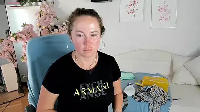 Naked Room Amber_Foks 
