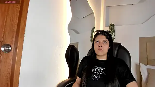 Freechat Ammberly__Adam23 on StripChat