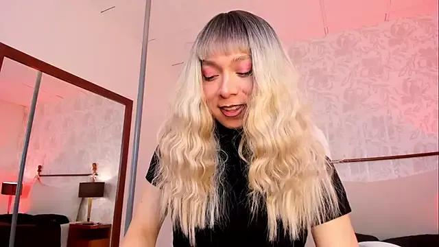 Angelgolden_ from StripChat