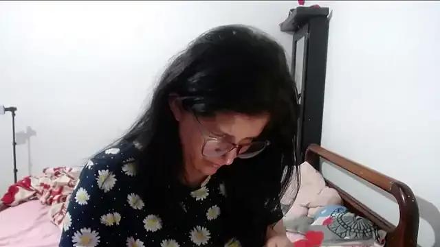 Angelinna_Milf from StripChat