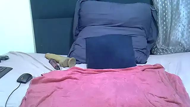 AnnabigpussyXO from StripChat