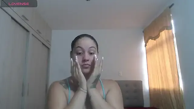 Freechat Anthonela_Queen on StripChat