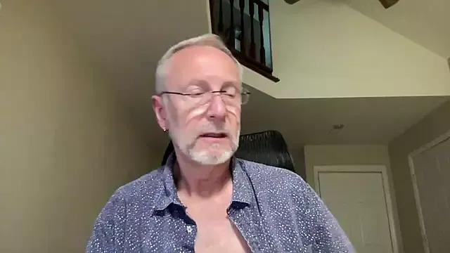 ApolloThrust from StripChat is Freechat