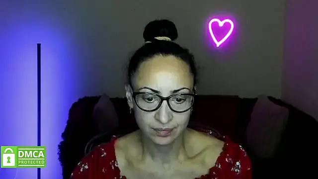 Arianasweety23 on StripChat 