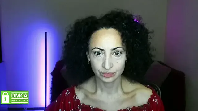 StripChat Arianasweety23 is Freechat Arianasweety23 — Show in swimsuit