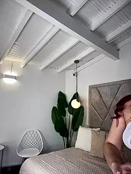 ArieliciousXXX from StripChat is Freechat