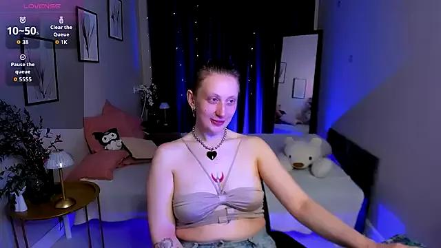 babydarkness from StripChat