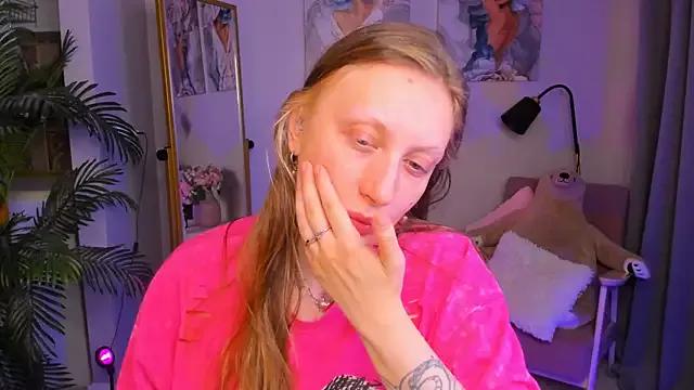 babydarkness from StripChat
