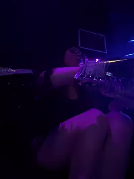 Freechat badlills201 on StripChat