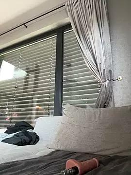 Naked Room Bella-Tight 