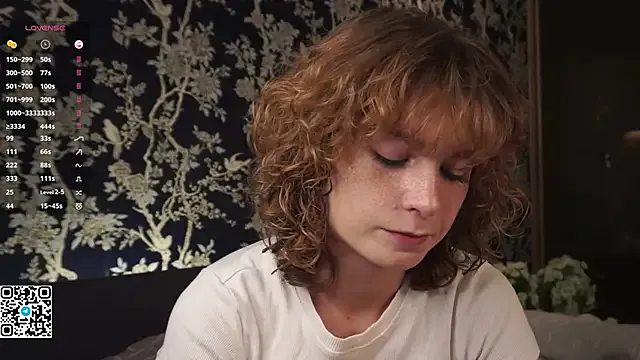 StripChat BellaReppert is Freechat BellaReppert — Gently lick your fingers