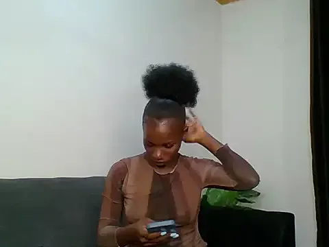 Freechat bigassbabe_001 on StripChat