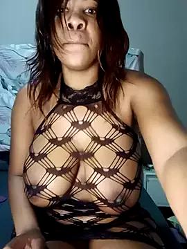 Bigchoccojugsxx from StripChat is Freechat