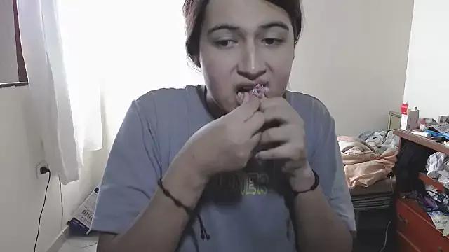 Naked Room Briar_Beuty 