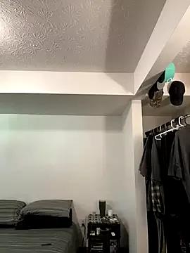 Naked Room brofcker 