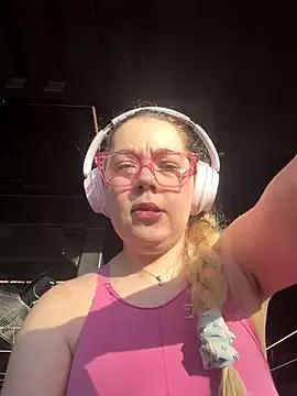 brooklynivy from StripChat is Freechat