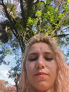 Freechat Bruxinha551 on StripChat