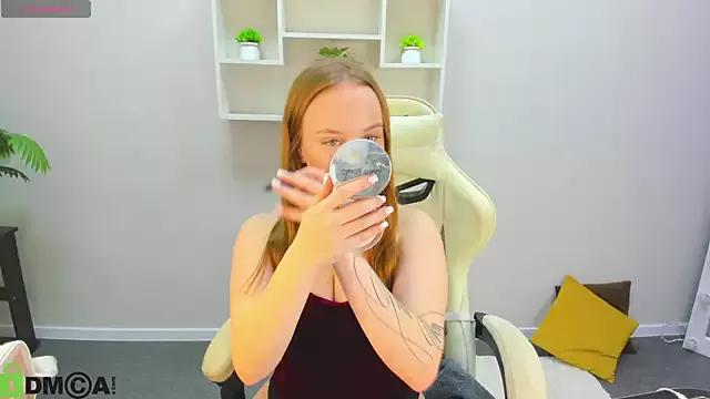 Bunny_Luvv from StripChat