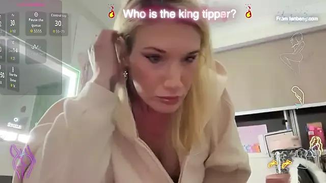 buttercupblissxxx from StripChat is Freechat