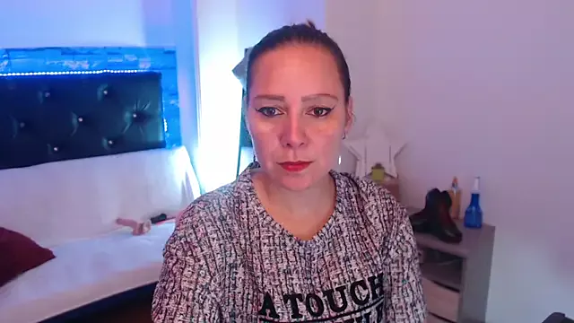 Freechat camila_delarosa on StripChat