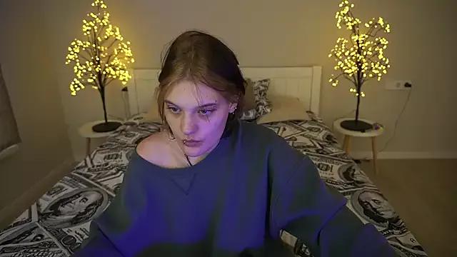 CandyBooms_ from StripChat
