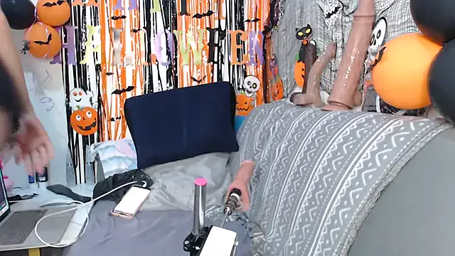 Freechat carolhot23 on StripChat