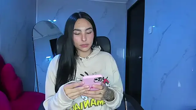 StripChat ChloeeTompson_ is Freechat ChloeeTompson_ — deep throat with lots of drool