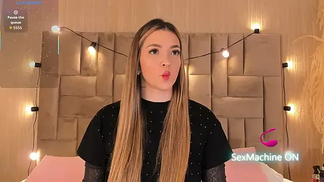 Freechat ClaradelMar on StripChat