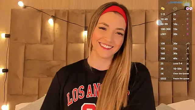 Freechat ClaradelMar on StripChat