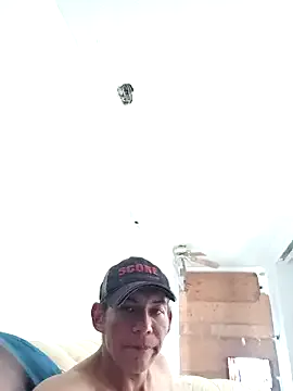 Freechat Cloud0nMycock on StripChat